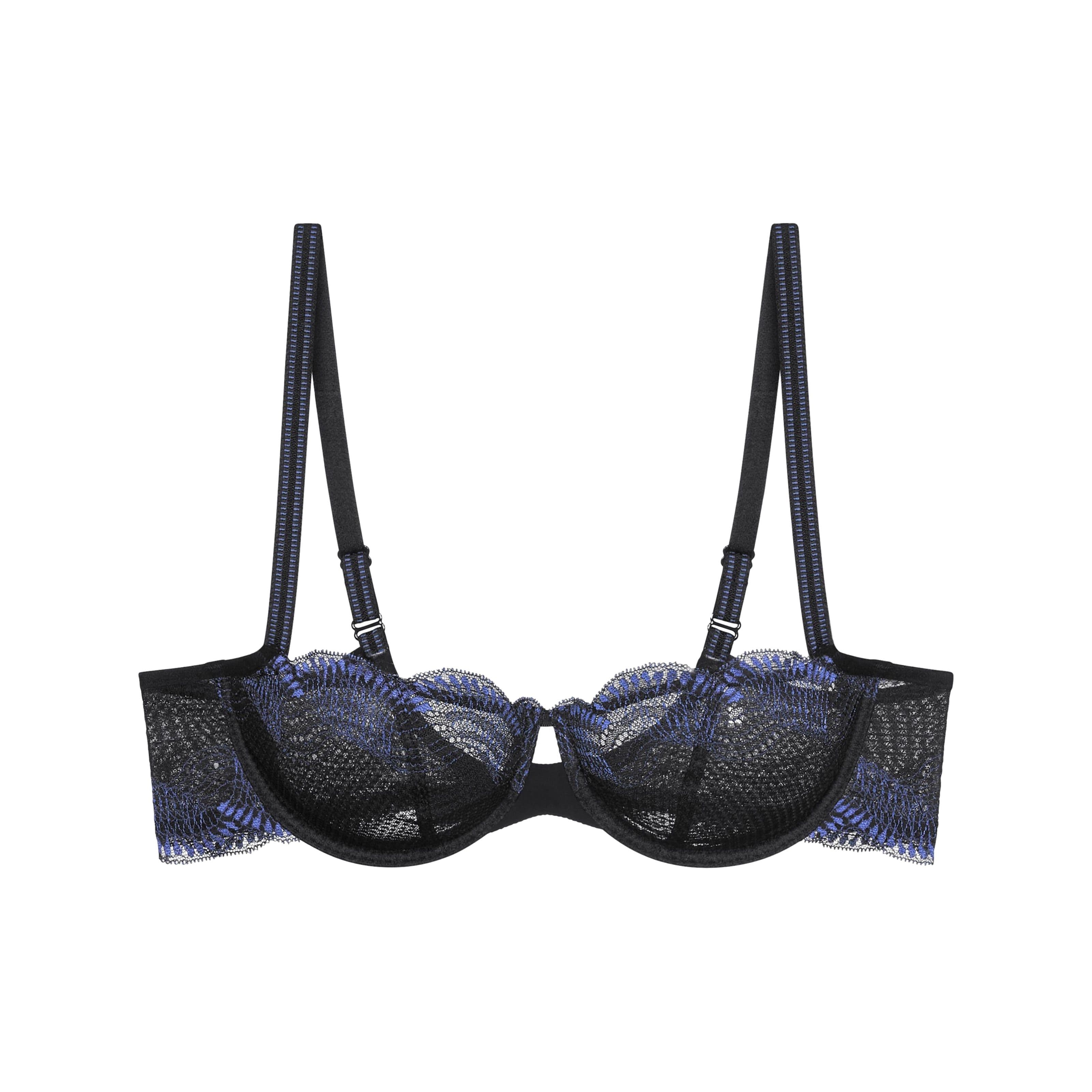 Triumph - BH mit Bügel: Dunkelblau mit Spitze